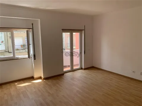 T3 totalmente Renovado com 130 m² e Varanda
