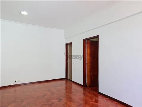  T2 Renovado no Centro do Funchal | Rua do Carmo