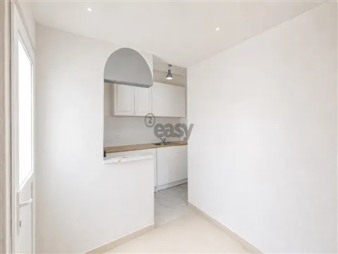 Moradia T1 com pátio para remodelação