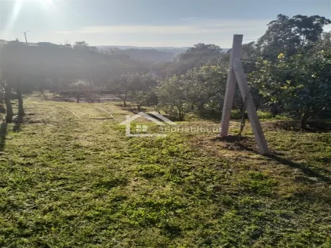 Baugrundstück mit 712 m² in Carreira Branca, Meinedo, Lousada.