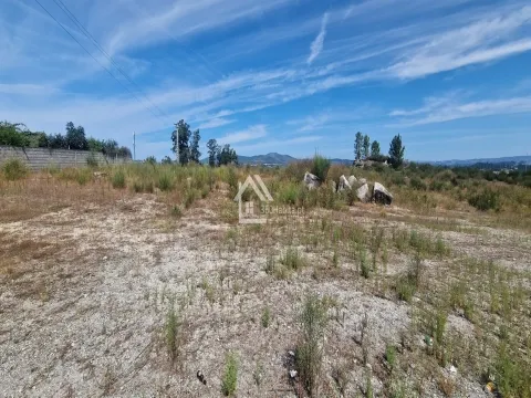 Stadtgrundstück in Meinedo, Lousada
