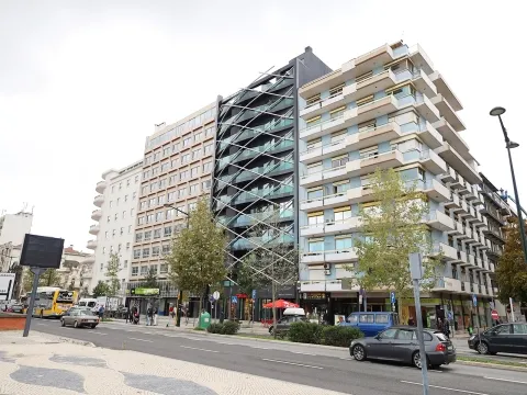 T2 - LUXURY  -  DESIGN  -  NEW AVENUES -  REPUBLIC AVENUE -  CAMPO PEQUENO