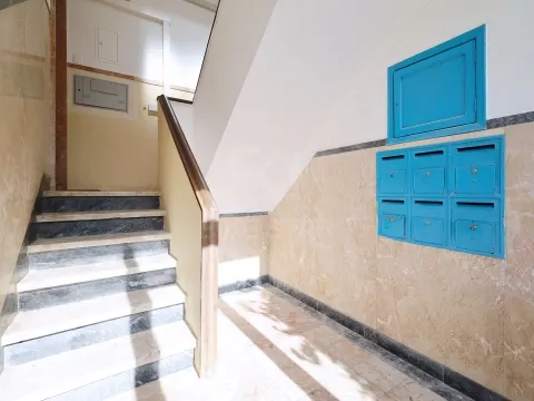 T2 Renovado - Monte da Caparica - Junto a FCT Univ. Nova