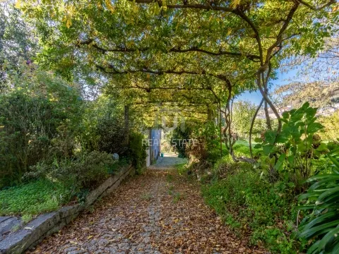 Moradia Individual T4 com Piscina em Ruílhe, Braga