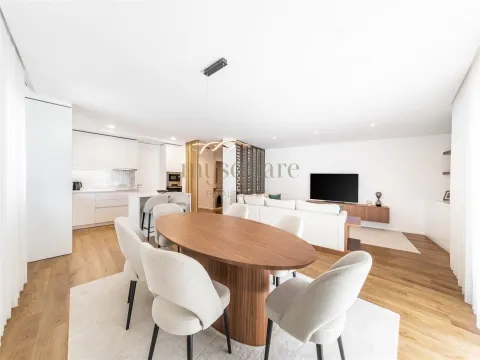 Apartamento T3 com Terraço em Vila Nova de Gaia