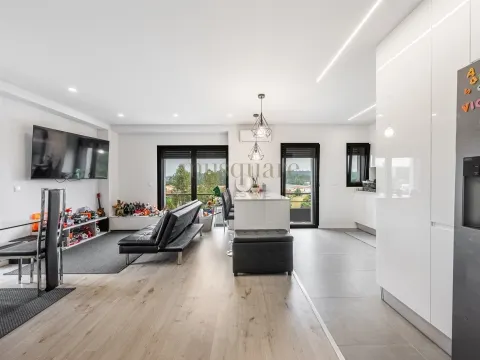 Apartamento T2+1 Duplex, Pedroso, Vila Nova de Gaia