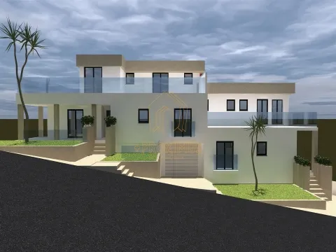 Moradia T4 na encosta de Buarcos