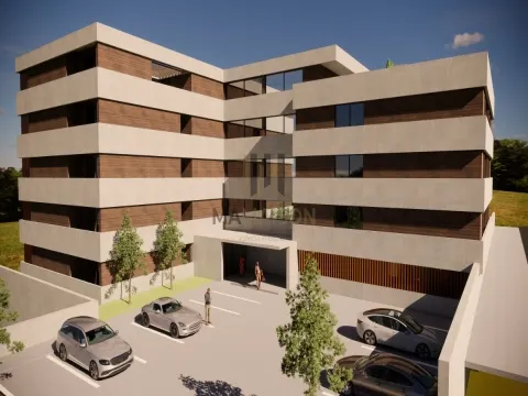 T3 NOVO / CONDOMÍNIO FECHADO / CENTRO LAMEGO