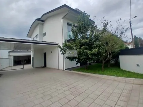 Semi-detached house T4