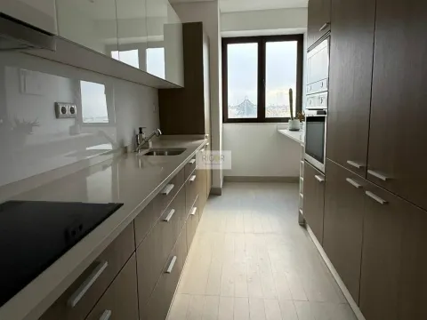 Apartamento T2+1 junto á Câmara de Matosinhos