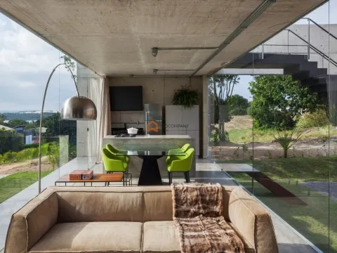 Detached house T4