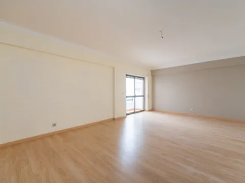 Apartamento T4