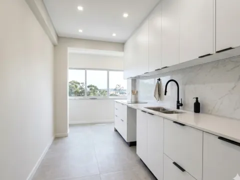 Apartamento T2 100m2, com arrecadação em Odivelas