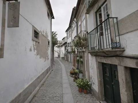Prédio no Centro Histórico de Viana do Castelo | 375.000€