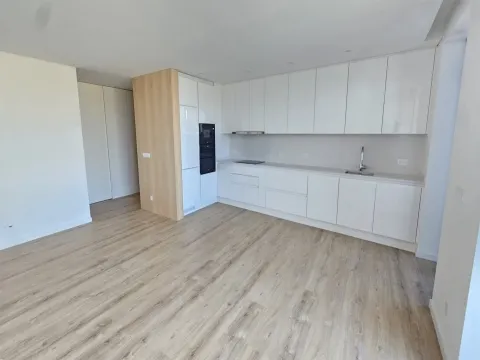 Apartamento T1+1 Aveiro, Esgueira, no centro da cidade