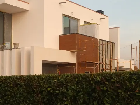 Casa T4 Aveiro, arquitectura moderna cerca de la Universidad y del Hospital