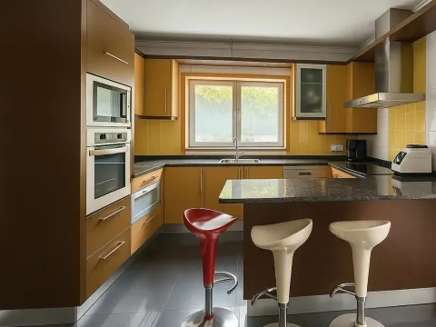 Moradia T5 Aveiro, Esgueira