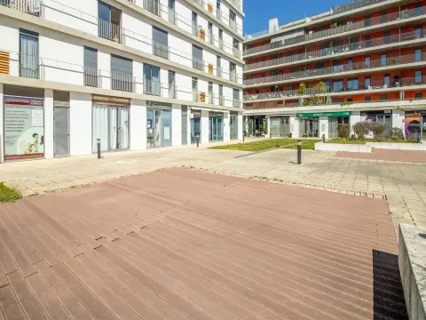 Loja em Localização Central - Junto à Câmara Municipal de Lagos