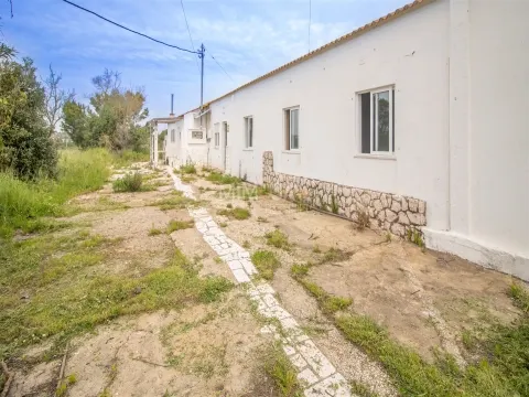 Quinta Algarvia com Elevado Potencial – Lagos (5 min do Centro)