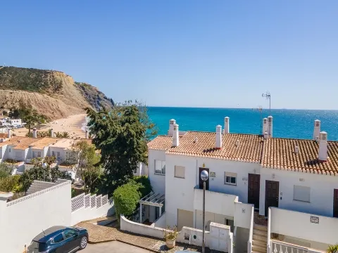 T2 Duplex Renovado com Vista Mar | 100m da Praia da Luz
