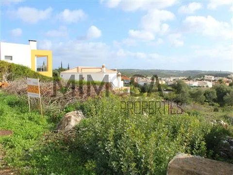Magnificent plot of land to build a property in Monte Canelas