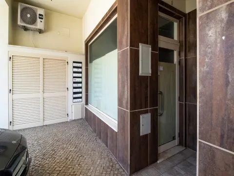 Winkel met ideale ligging in het centrum van Ferragudo, Algarve