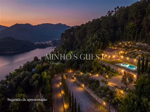 Moradia Rústica V3 (250m2) c/ vista rio - Caniçada, Gerês