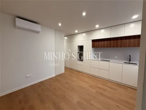 Apartamento T2 (Novo) c/ AC Bosch - Braga Centro