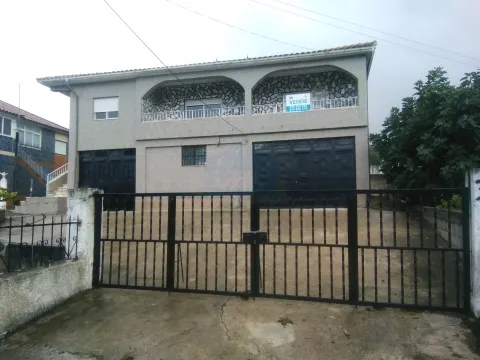 Moradia V4 Para Venda em  Samões - Vila Flor