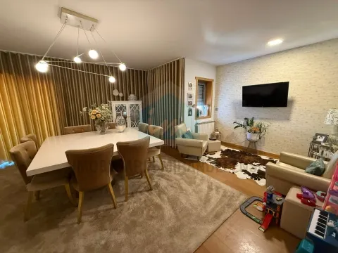 &#127969; Bifamiliar duplex com entradas independentes e vistas deslumbrantes sobre a cidade de Mirandela.