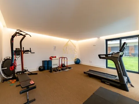 Apartamento T1, Piscina, varanda, garagem,  condominio fechado, estádio dagrão, antas,Porto