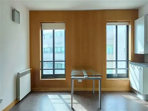 Apartamento T2 Duplex - Urbanização do Glicínias.