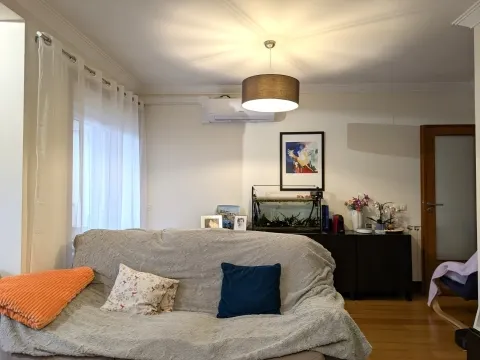 Apartamento T3 Duplex - São Bernardo