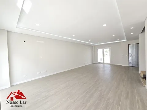 Fantástica Moradia T4 de Luxo com piscina e garagem em Alcochete