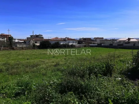 Terreno para construção de moradias centro de Ribeirão, Vila Nova de Famalicão  Lote com  PIP para c