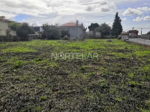 Terreno urbano 861 m² murado – Fradelos, Famalicão