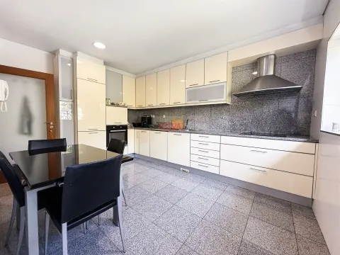 Maison dans village 3 Chambre(s)+1