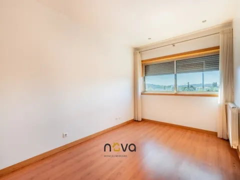 Excelente​​​​​​​ T2 junto ao Estádio do Rio Ave – Oportunidade de Investimento em Vila do Conde