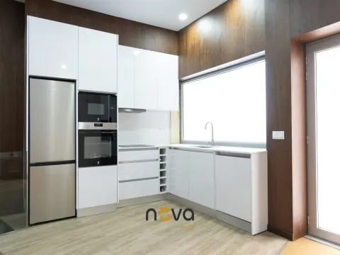 Apartamento T1+1 remodelado a 50m da praia, Póvoa de Varzim