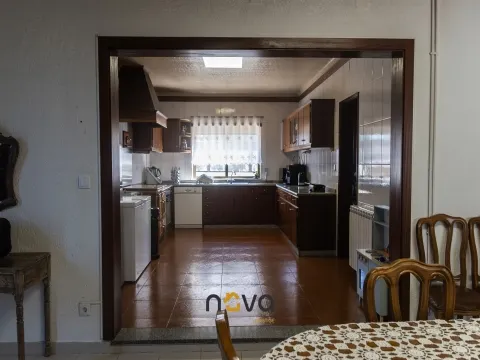 Moradia T4 em Mujães, Viana do Castelo