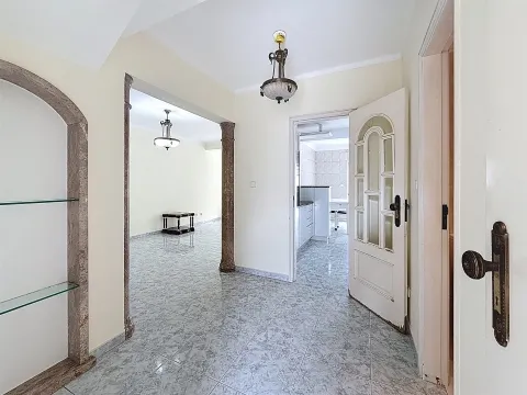 Moradia T3 com parqueamento