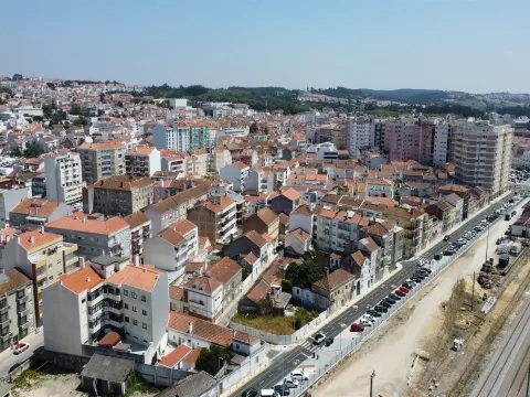 Edifício Habitacional – Projeto Aprovado para 4 Fogos
