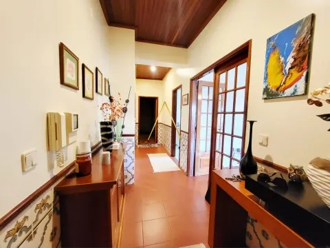 Apartamento T3, com Terraço