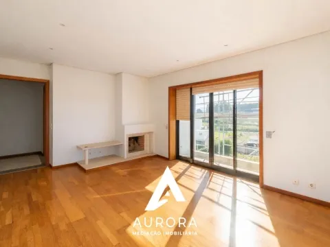 Apartamento T2 para Arrendamento – Excelente Exposição Solar (Poente/Sul)