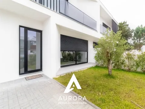 Moradia T4 Moderna em São João de Ver – Próxima de Santa Maria da Feira