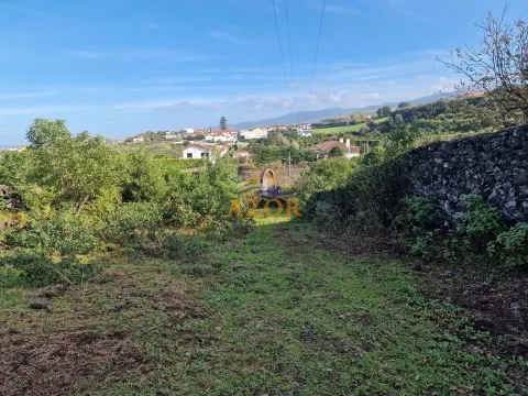 Terreno em Rabo de Peixe