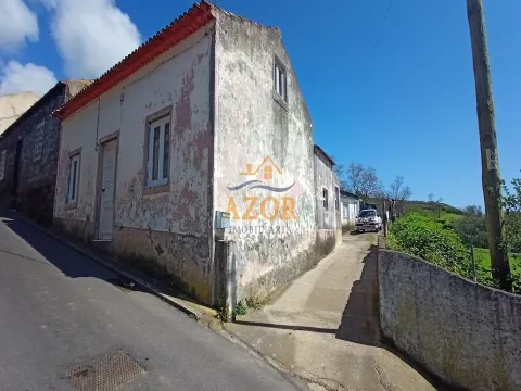 Moradia T2 nas Feteiras, Ponta Delgada