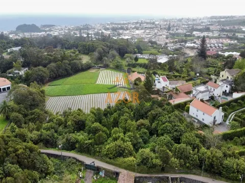 Terreno Rústico na Fajã de Baixo