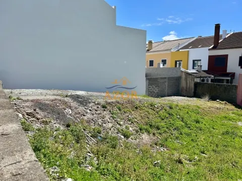 Lote para construção em Ponta Delgada