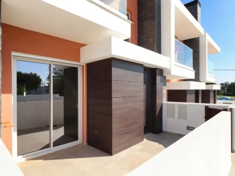 New 2 bedroom villa in Condominium with Pool – Albufeira